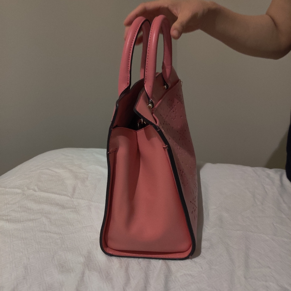 handbag - Picture 3 of 6